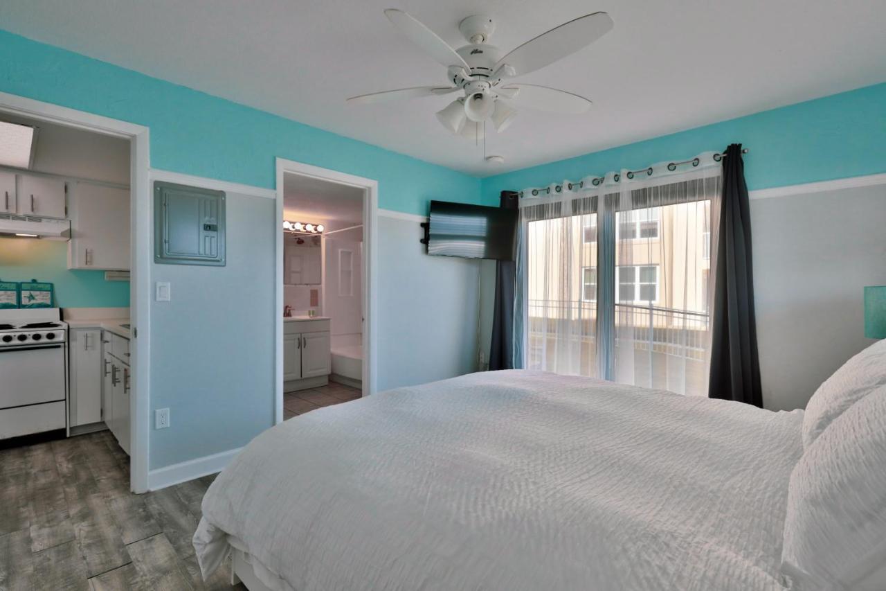 Coastal Waters Hotel New Smyrna Beach Buitenkant foto
