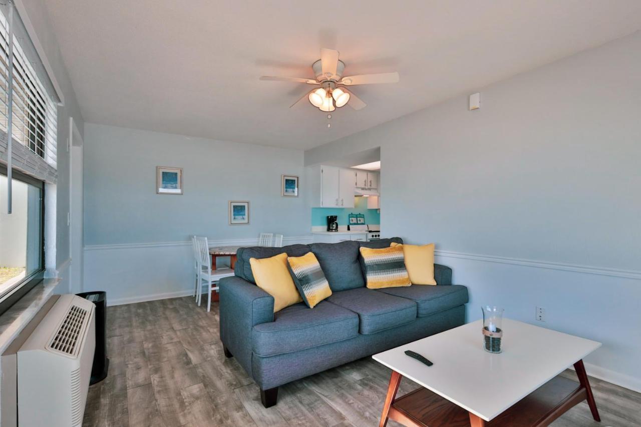 Coastal Waters Hotel New Smyrna Beach Buitenkant foto