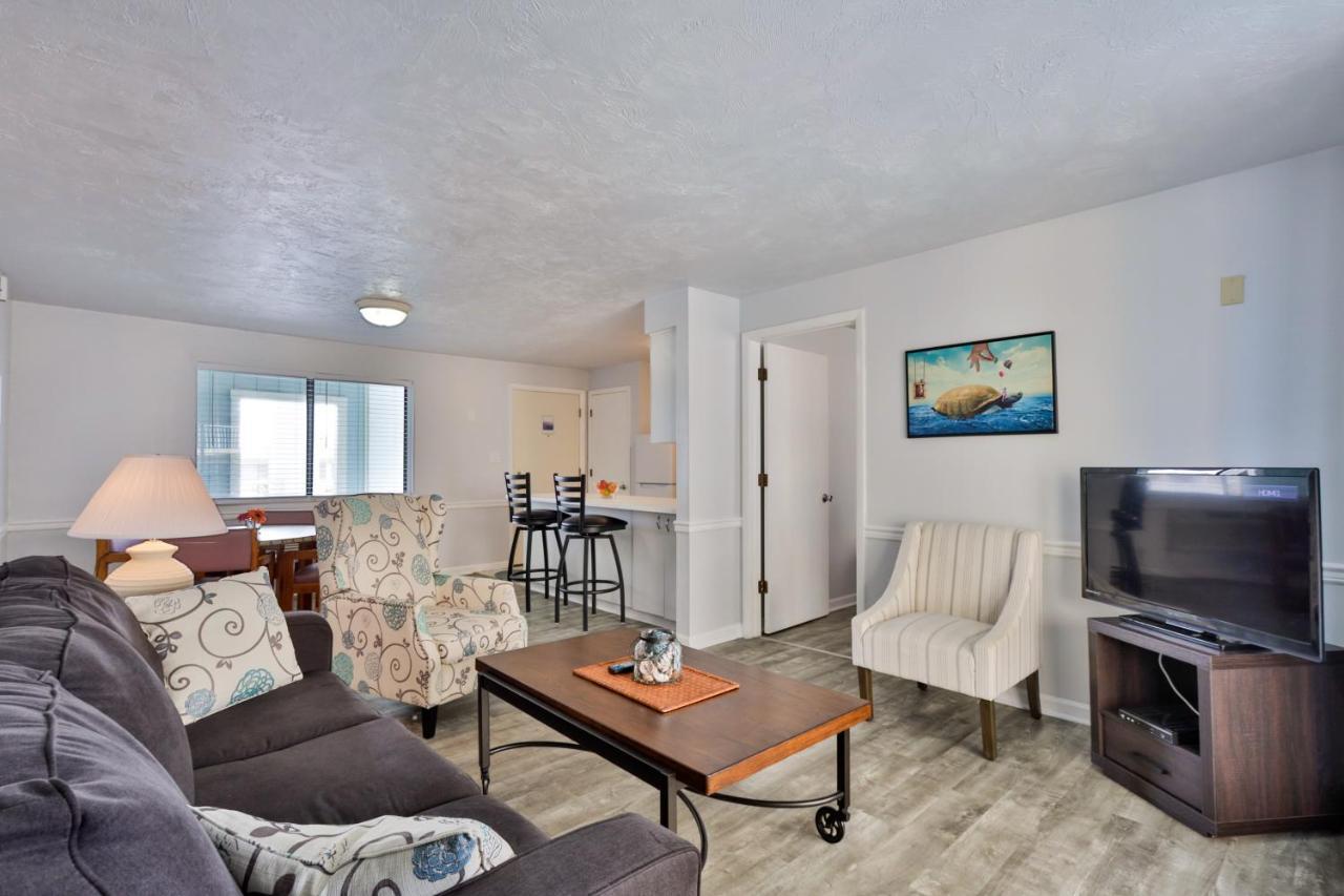 Coastal Waters Hotel New Smyrna Beach Buitenkant foto