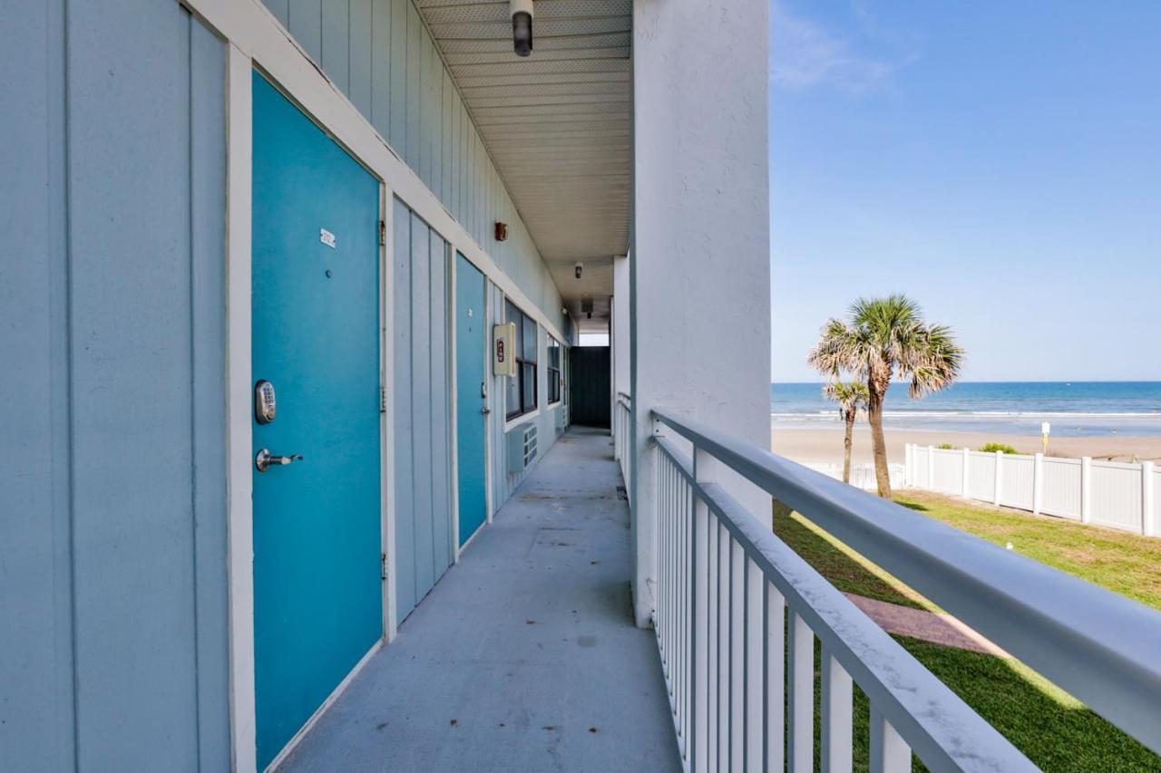 Coastal Waters Hotel New Smyrna Beach Buitenkant foto