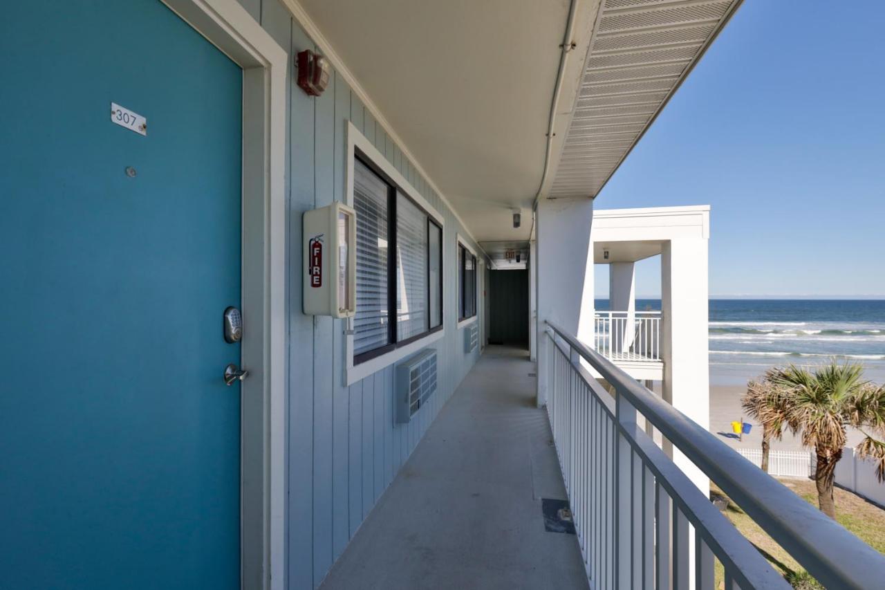 Coastal Waters Hotel New Smyrna Beach Buitenkant foto