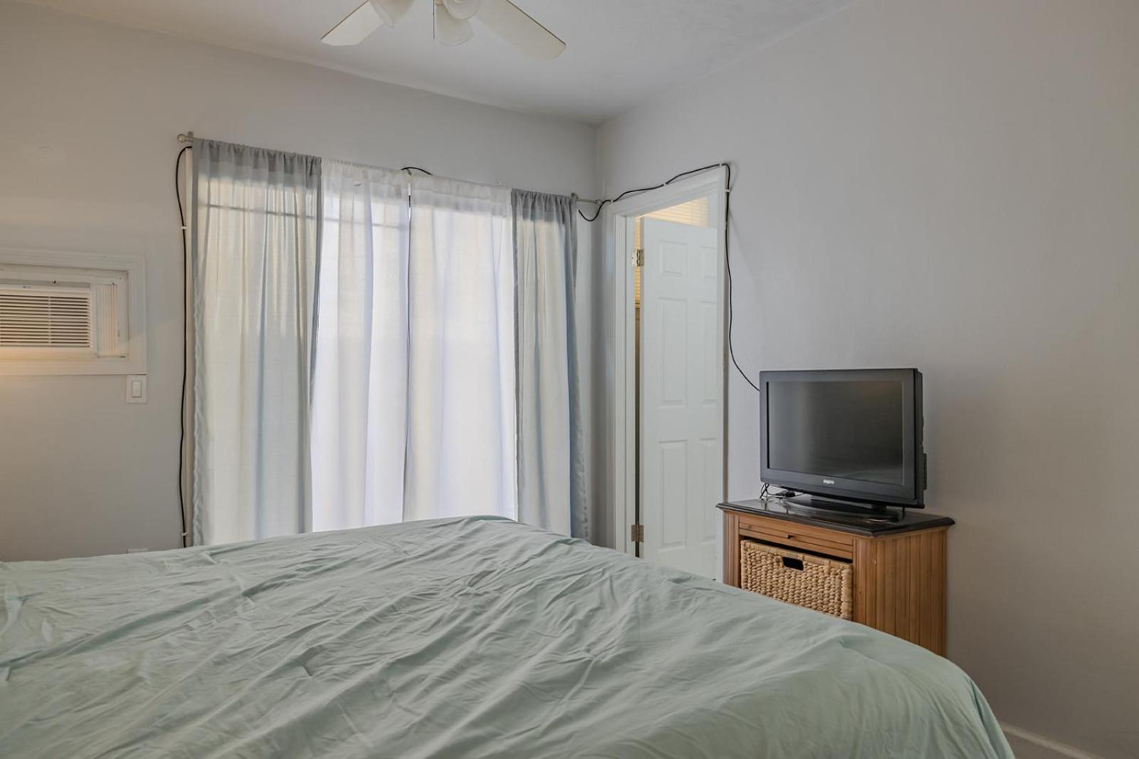 Coastal Waters Hotel New Smyrna Beach Buitenkant foto