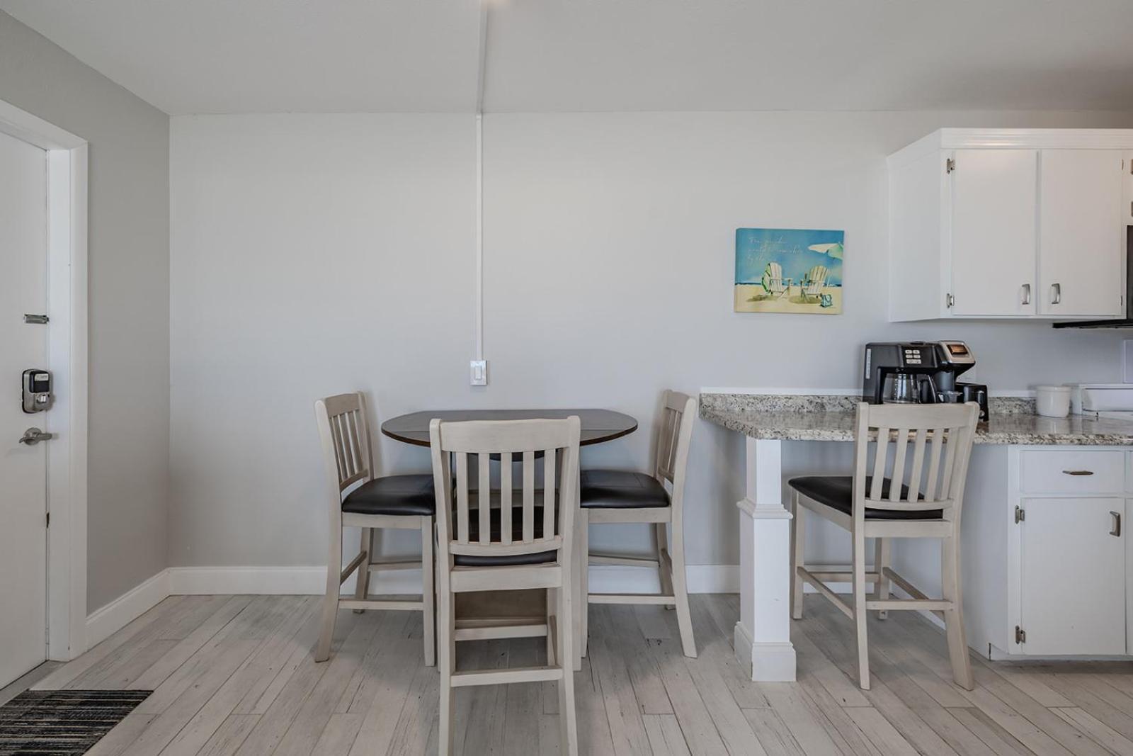 Coastal Waters Hotel New Smyrna Beach Buitenkant foto